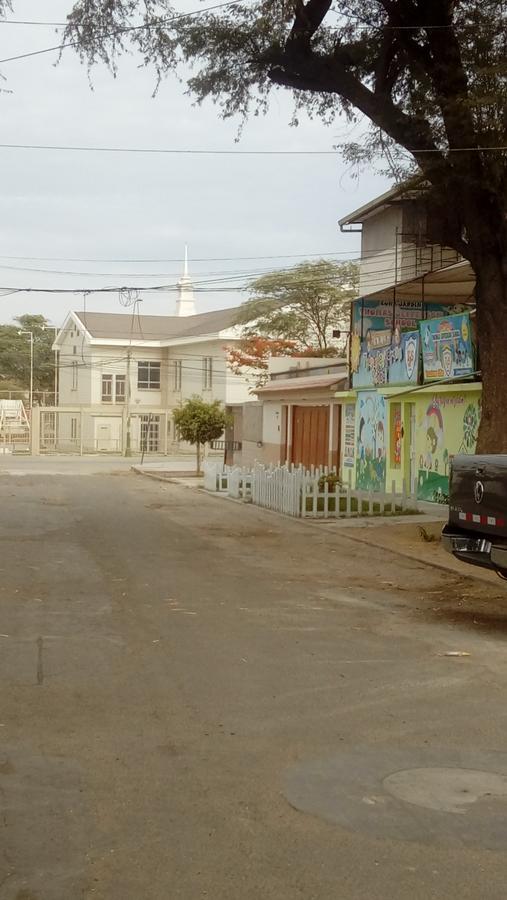 Hospedaje Residencial Los Fresnos - Miraflores Piura Exteriör bild