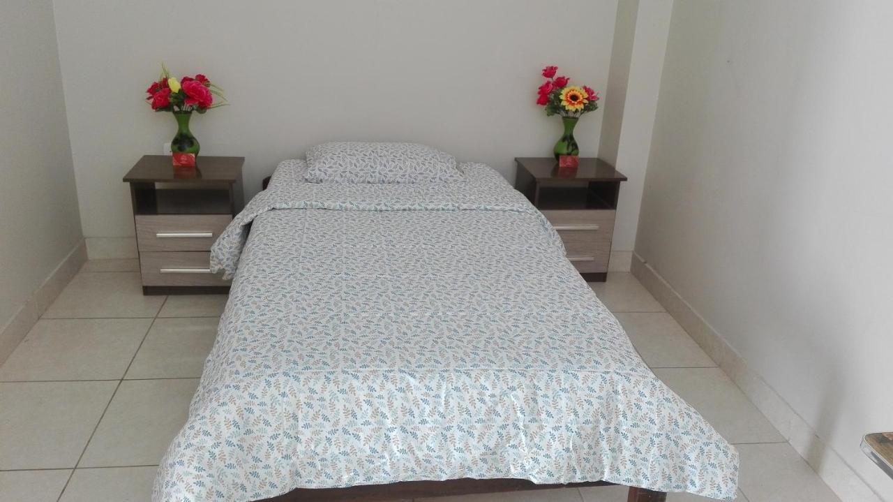 Hospedaje Residencial Los Fresnos - Miraflores Piura Exteriör bild